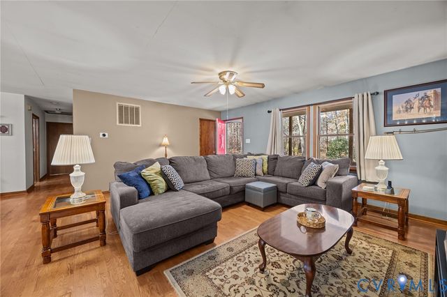 6070 Richmond Tappahannock Hwy, King William, VA 23086