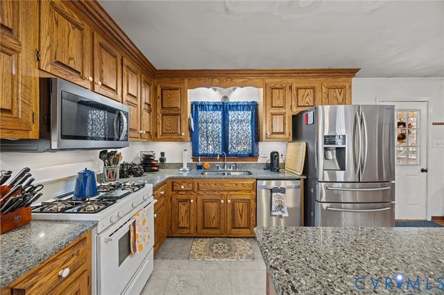 6070 Richmond Tappahannock Hwy, King William, VA 23086