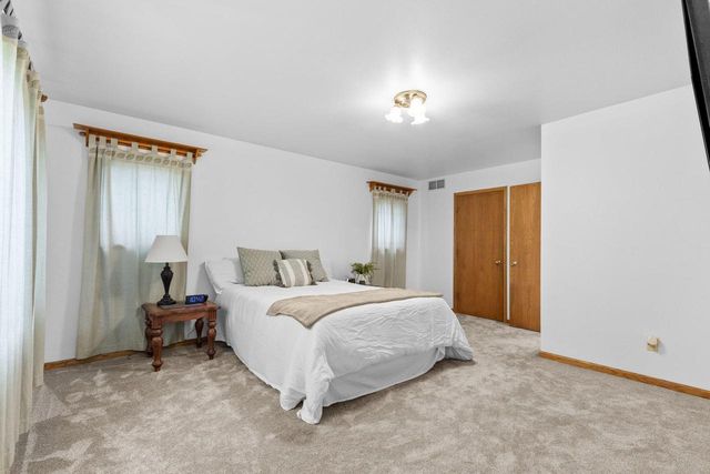 W4436 E Lakeview ROAD, Hustisford, WI 53034
