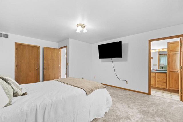 W4436 E Lakeview ROAD, Hustisford, WI 53034