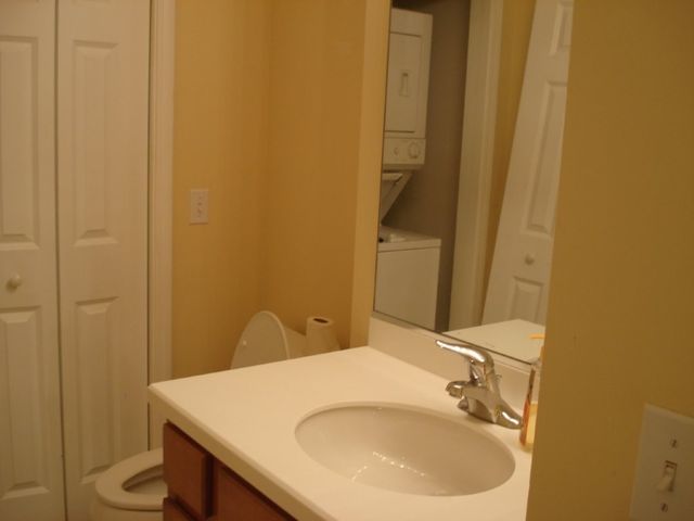 601 W RAND Road 108, Arlington Heights, IL 60004