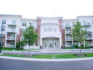 601 W RAND Road 108, Arlington Heights, IL 60004