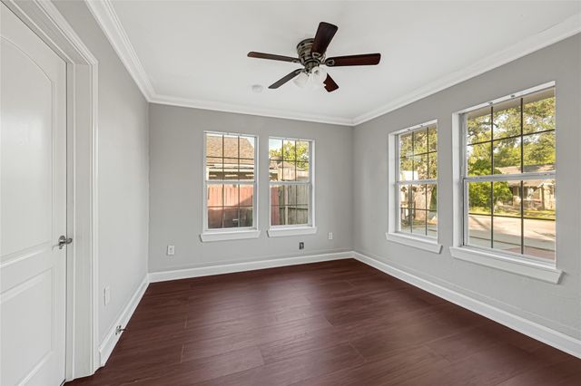 2331 Delafield Street A, Houston, TX 77023