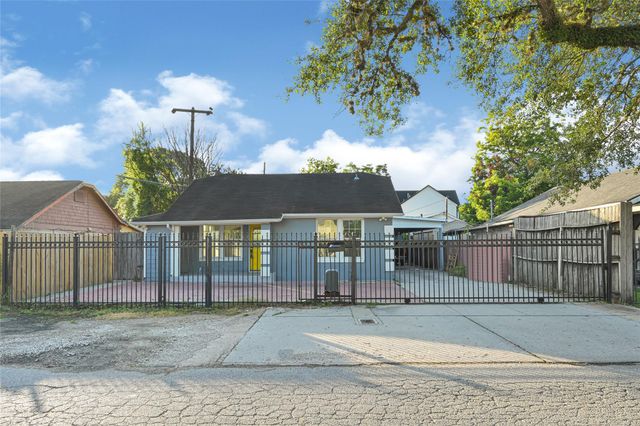 2331 Delafield Street A, Houston, TX 77023