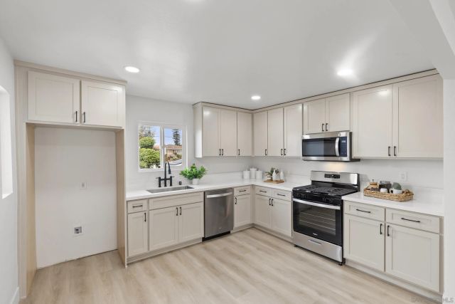 5550 Encina, San Diego, CA 92114