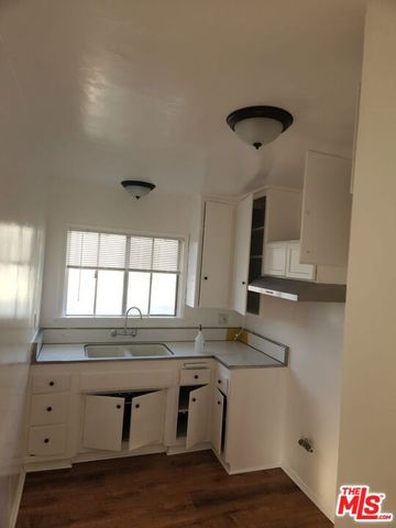 3305 W 21st Street 6, Los Angeles, CA 90018