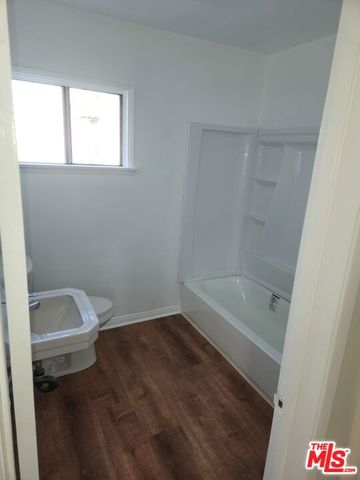 3305 W 21st Street 6, Los Angeles, CA 90018