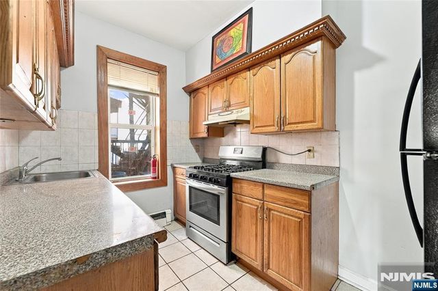 258 Clendenny Avenue 3, Jersey City, NJ 07304