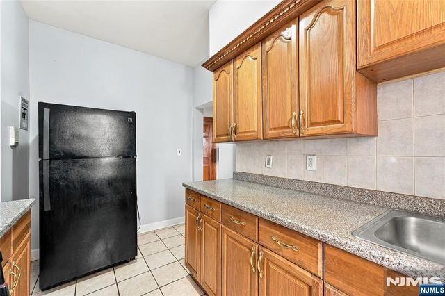 258 Clendenny Avenue 3, Jersey City, NJ 07304