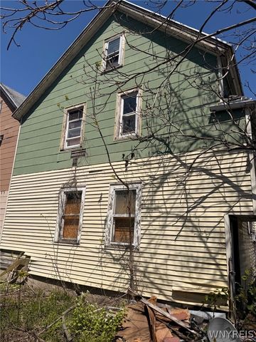 17 East Oakwood Place S, Buffalo, NY 14214