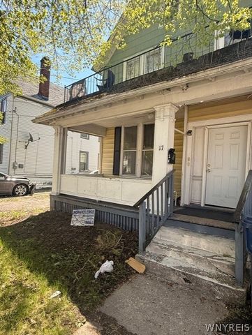17 East Oakwood Place S, Buffalo, NY 14214