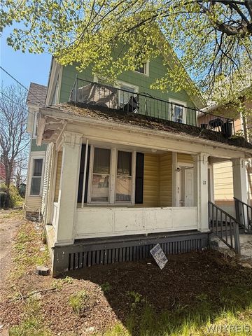 17 East Oakwood Place S, Buffalo, NY 14214