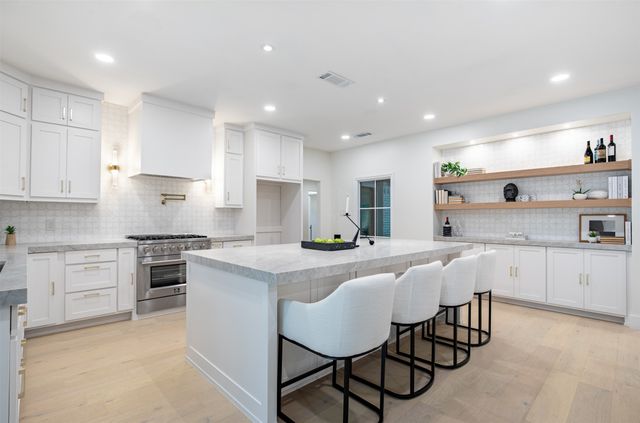 10564 Cox Lane, Dallas, TX 75229