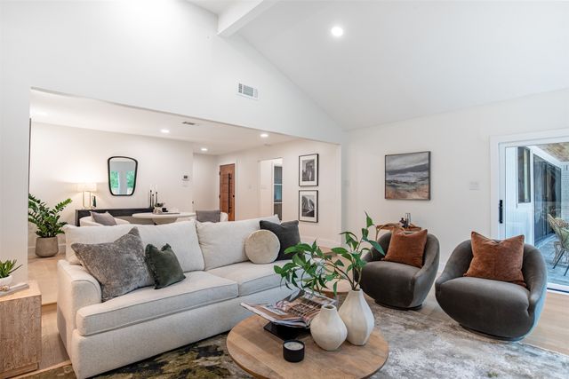 10564 Cox Lane, Dallas, TX 75229