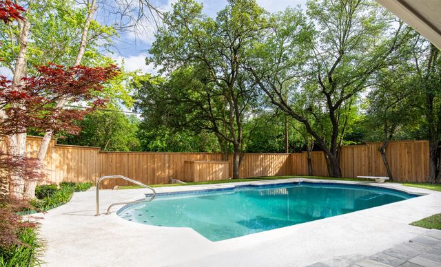 10564 Cox Lane, Dallas, TX 75229