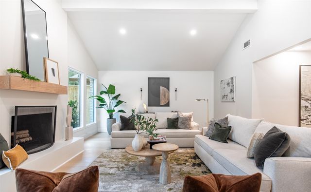 10564 Cox Lane, Dallas, TX 75229