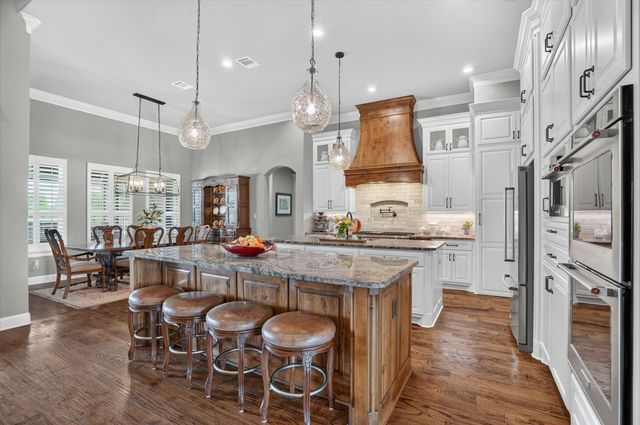 9403 King Air Drive, Granbury, TX 76049