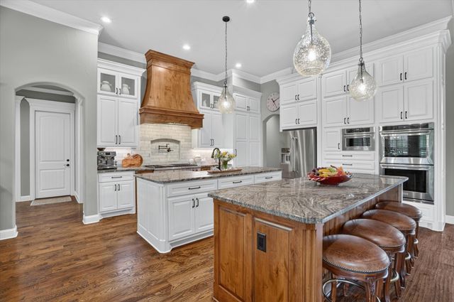 9403 King Air Drive, Granbury, TX 76049