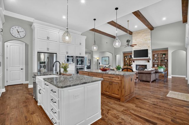 9403 King Air Drive, Granbury, TX 76049