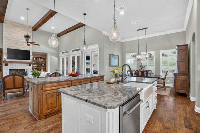 9403 King Air Drive, Granbury, TX 76049