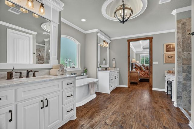 9403 King Air Drive, Granbury, TX 76049