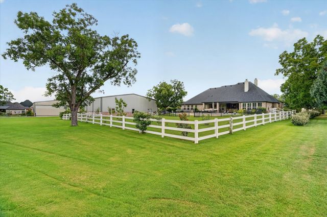 9403 King Air Drive, Granbury, TX 76049