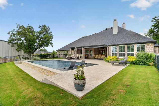 9403 King Air Drive, Granbury, TX 76049