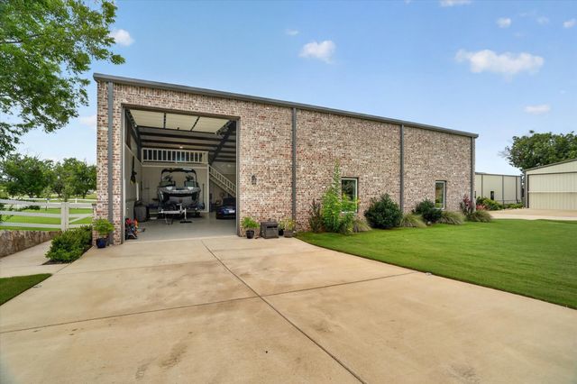 9403 King Air Drive, Granbury, TX 76049