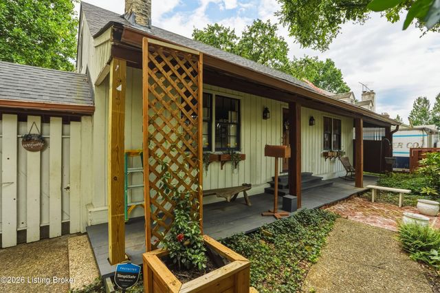 119 N Hubbards Ln, Louisville, KY 40207