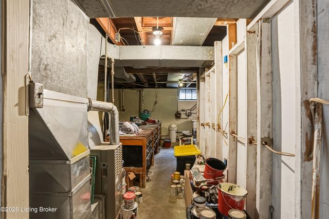 119 N Hubbards Ln, Louisville, KY 40207