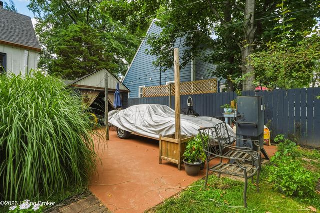 119 N Hubbards Ln, Louisville, KY 40207