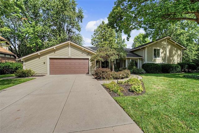 1381 Hickoryview Court, Washington Twp, OH 45458