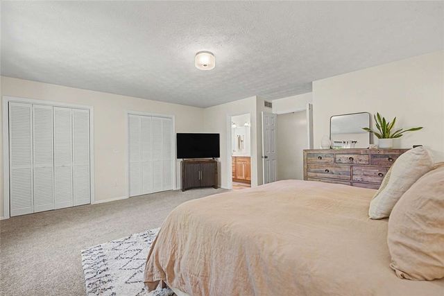 1381 Hickoryview Court, Washington Twp, OH 45458