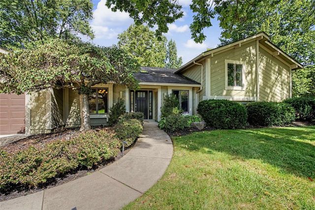 1381 Hickoryview Court, Washington Twp, OH 45458
