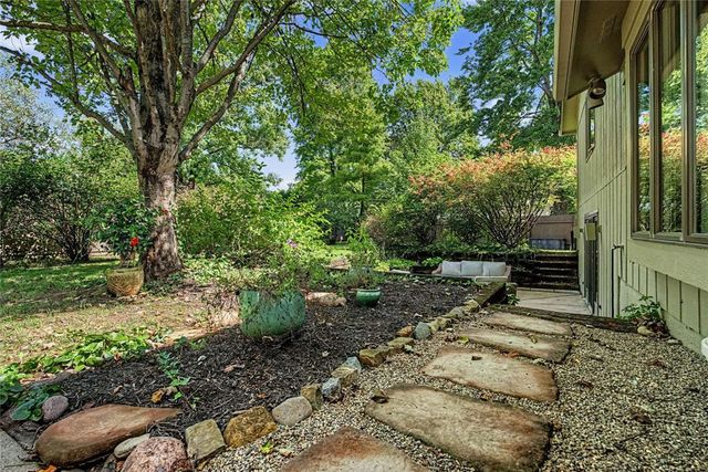 1381 Hickoryview Court, Washington Twp, OH 45458