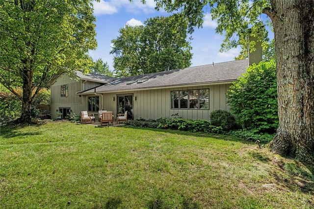 1381 Hickoryview Court, Washington Twp, OH 45458