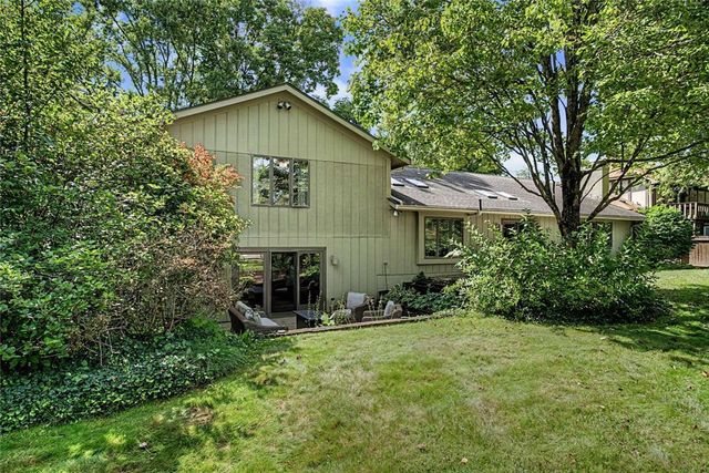1381 Hickoryview Court, Washington Twp, OH 45458