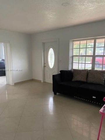 1540 E 8th Ct, Hialeah, FL 33010