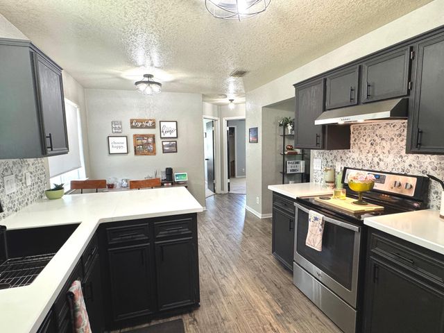 1817 Dusk Dr DR, Killeen, TX 76543