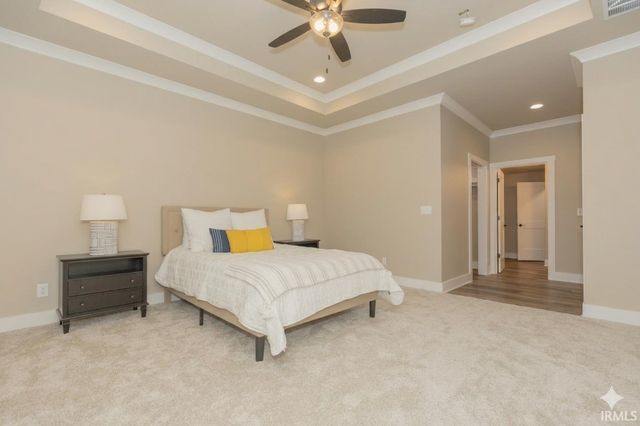 7065 Ironwood Circle B, Newburgh, IN 47630