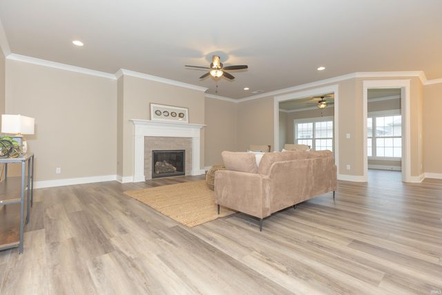 7065 Ironwood Circle B, Newburgh, IN 47630