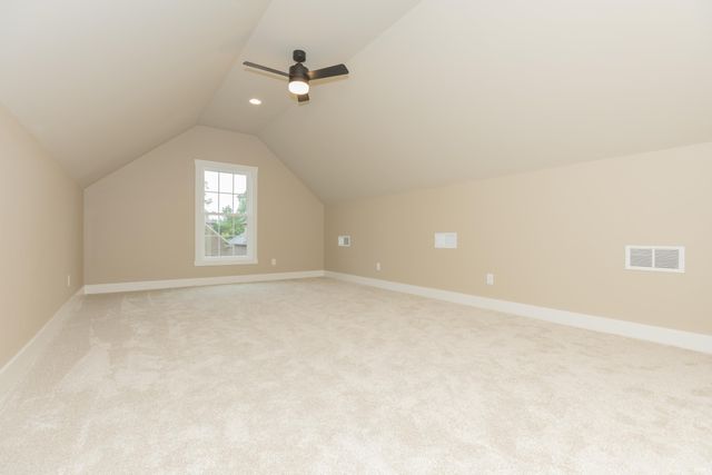 7065 Ironwood Circle B, Newburgh, IN 47630