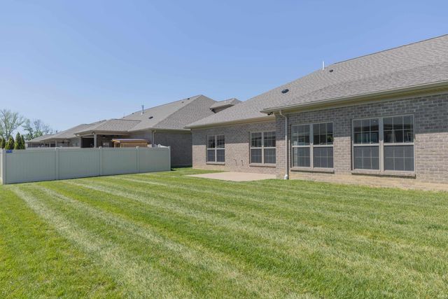 7065 Ironwood Circle B, Newburgh, IN 47630
