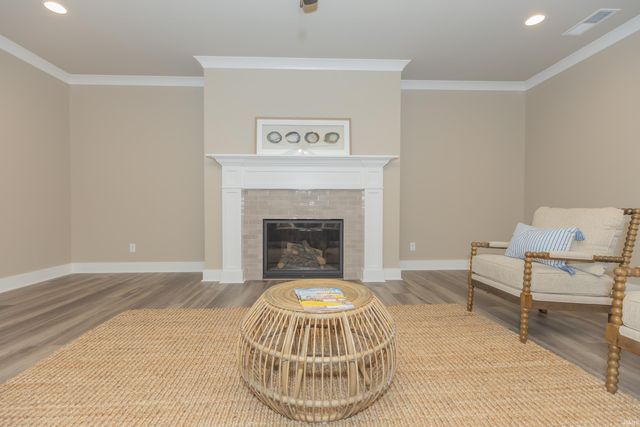 7065 Ironwood Circle B, Newburgh, IN 47630