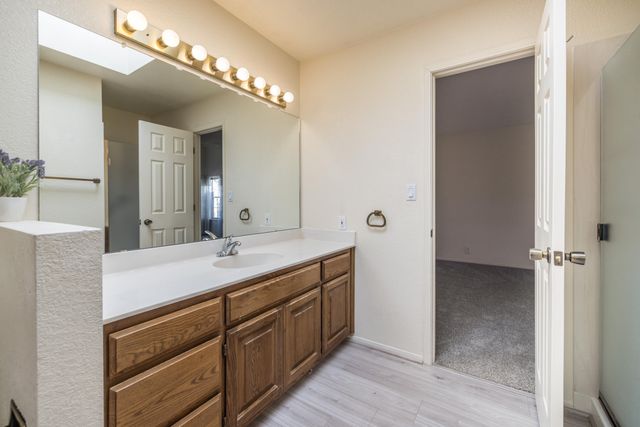 570 Eastlake Drive SE, Rio Rancho, NM 87124