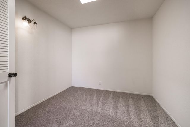 570 Eastlake Drive SE, Rio Rancho, NM 87124