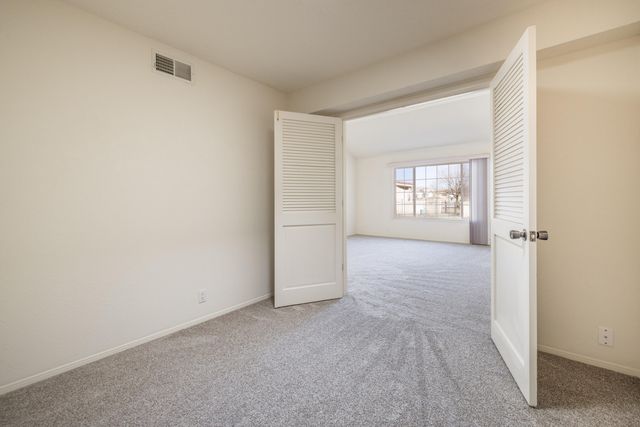 570 Eastlake Drive SE, Rio Rancho, NM 87124