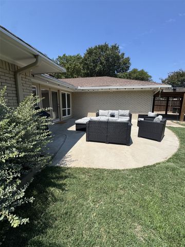 412 Ridgewood Drive, Richardson, TX 75080