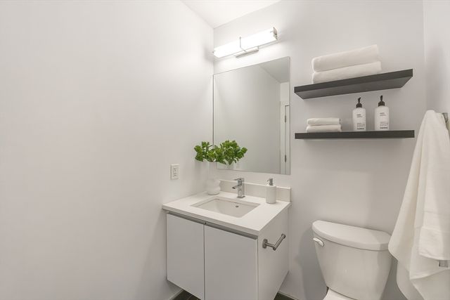 16 Boardman St 105, Boston, MA 02128