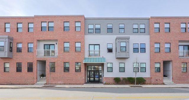 16 Boardman St 105, Boston, MA 02128